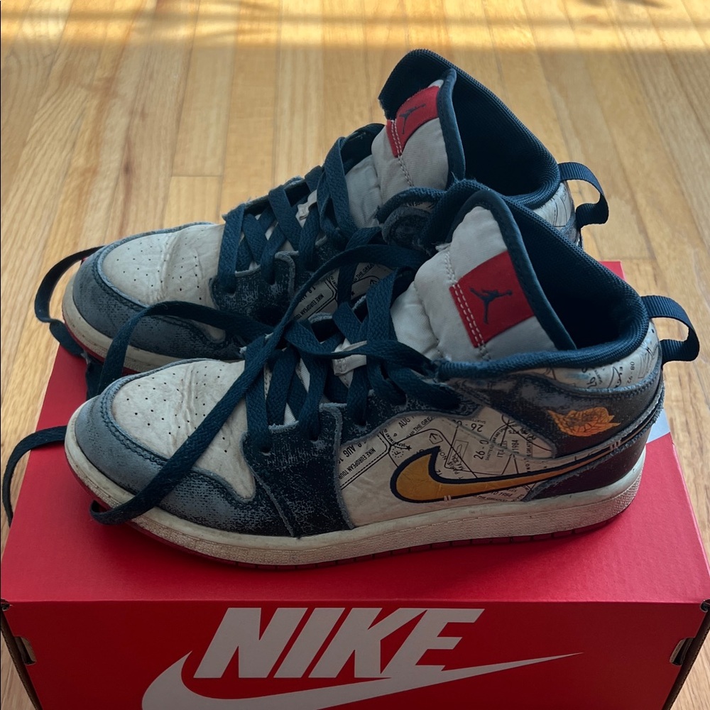 Nike Kids Sneakers - Navy, White, and Red